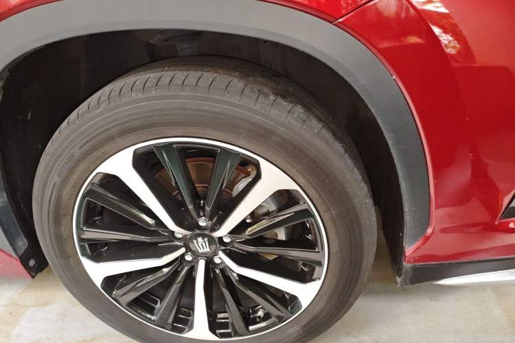Used Toyota Crown Kluger 2021 2.5L HEV Four-Wheel Drive Flagship Edition Right Front Wheel Hub