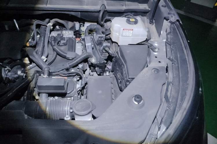 Used Toyota Crown Kluger 2021 2.5L HEV Two-Wheel Drive Elite Edition Engine Bay Left