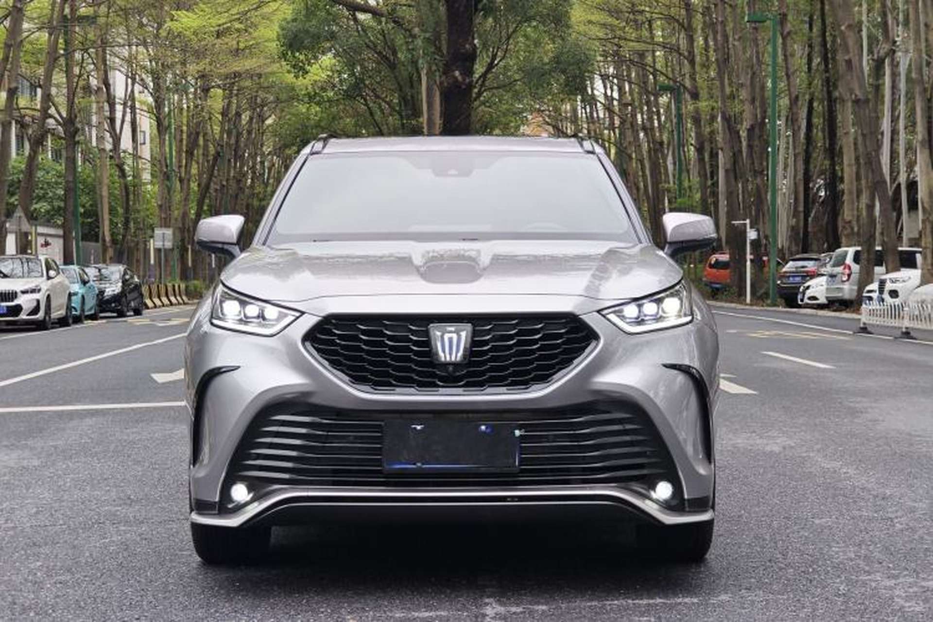 Used Toyota Crown Kluger 2021 2.5L HEV Four-Wheel Drive Premium Edition Exterior 2