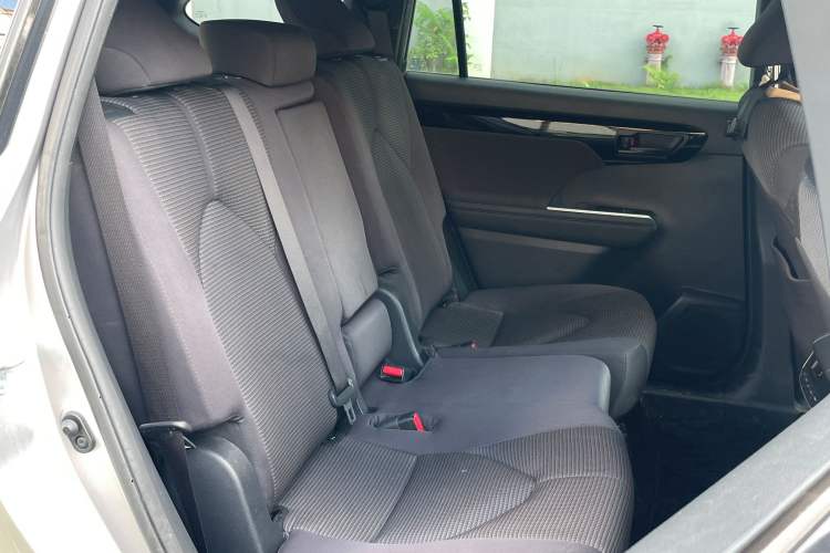 Used Toyota Crown Kluger 2021 2.5L HEV Two-Wheel Drive Elite Edition Interior 3