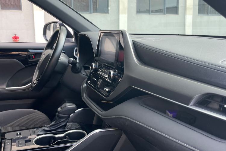 Used Toyota Crown Kluger 2021 2.5L HEV Two-Wheel Drive Elite Edition Interior 5