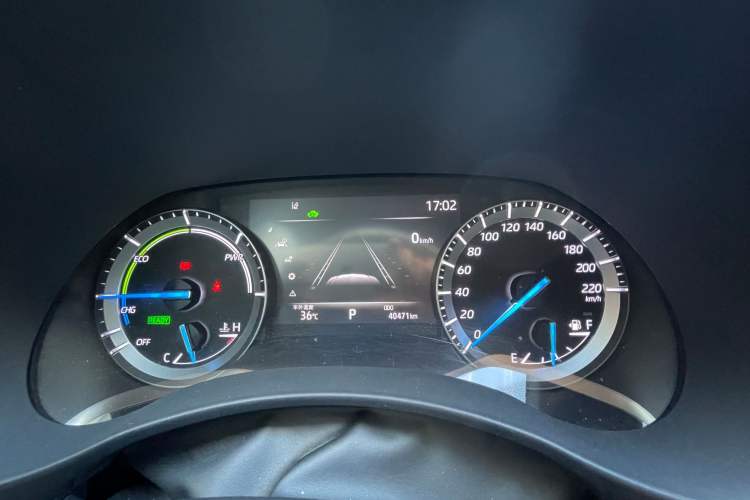 Used Toyota Crown Kluger 2021 2.5L HEV Two-Wheel Drive Elite Edition Odometer Close Up