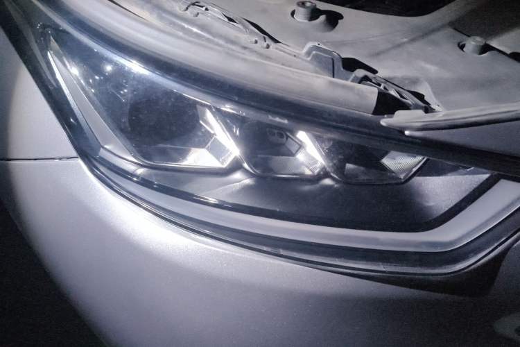 Used Toyota Crown Kluger 2021 2.5L HEV Two-Wheel Drive Elite Edition Right Front Headlight