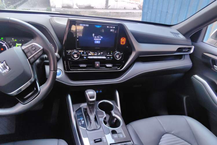 Used Toyota Crown Kluger 2021 2.5L HEV Four-Wheel Drive Luxury Edition Audio And AC Panel