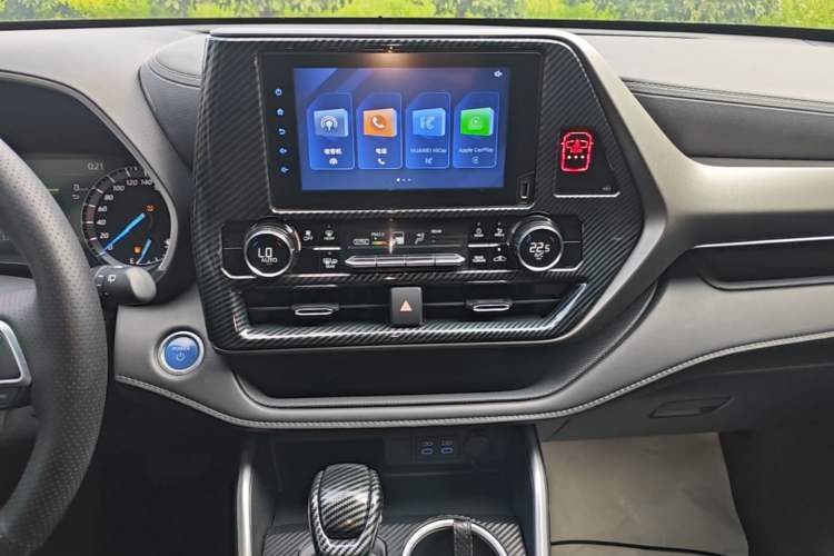 Used Toyota Crown Kluger 2021 2.5L HEV Two-Wheel Drive Entry Version Audio And AC Panel