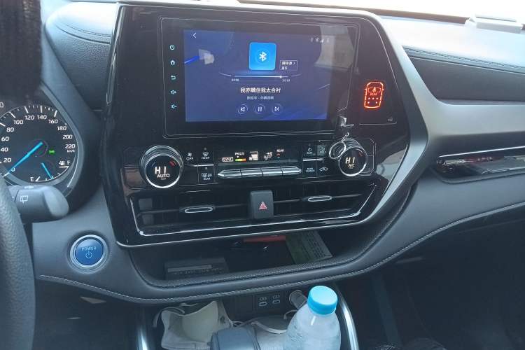 Used Toyota Crown Kluger 2021 2.5L HEV Four-Wheel Drive Elite Edition Audio And AC Panel