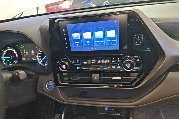 Used Toyota Crown Kluger 2021 2.5L HEV Four-Wheel Drive Luxury Edition Audio And AC Panel