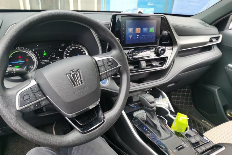 Used Toyota Crown Kluger 2021 2.5L HEV Two-Wheel Drive Elite Edition Center Console