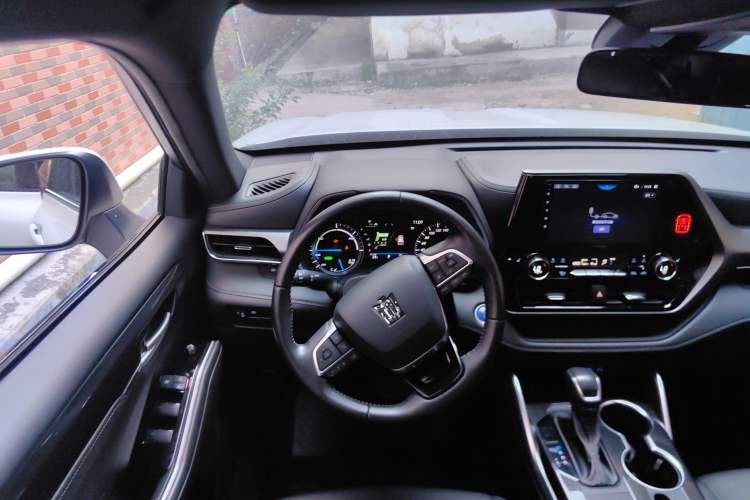 Used Toyota Crown Kluger 2021 2.5L HEV Four-Wheel Drive Luxury Edition Center Console