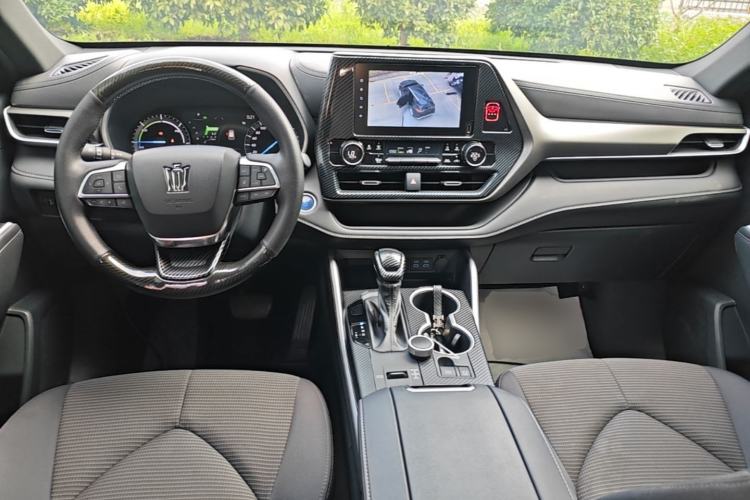 Used Toyota Crown Kluger 2021 2.5L HEV Two-Wheel Drive Entry Version Center Console