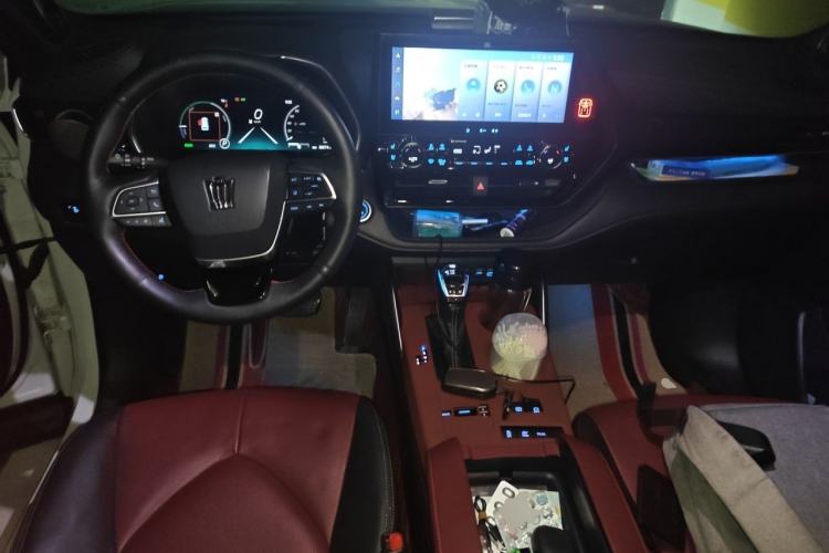 Used Toyota Crown Kluger 2021 2.5L HEV Four-Wheel Drive Flagship Edition Center Console