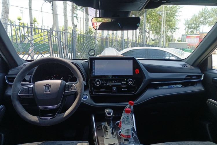Used Toyota Crown Kluger 2021 2.5L HEV Four-Wheel Drive Premium Edition Center Console