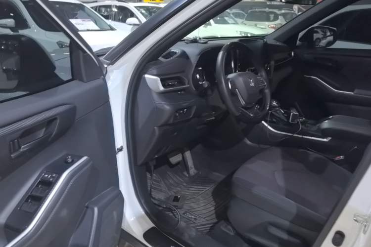 Used Toyota Crown Kluger 2021 2.5L HEV Two-Wheel Drive Entry Version Driver Seat