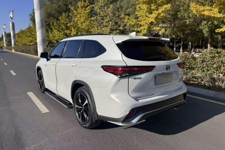 Used Toyota Crown Kluger 2021 2.5L HEV Four-Wheel Drive Premium Edition Exterior 3