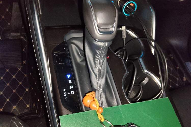 Used Toyota Crown Kluger 2021 2.5L HEV Four-Wheel Drive Luxury Edition Gear Lever