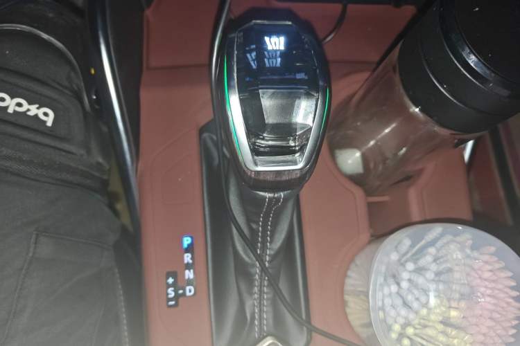 Used Toyota Crown Kluger 2021 2.5L HEV Four-Wheel Drive Flagship Edition Gear Lever