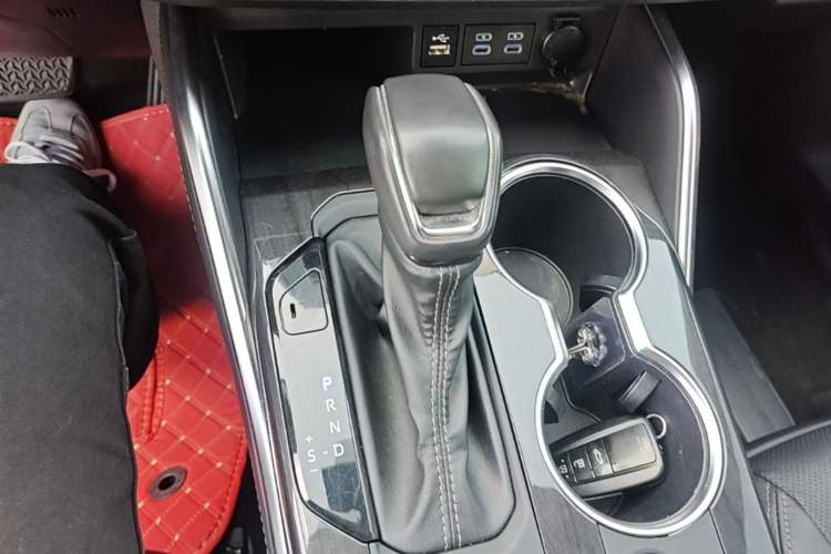 Used Toyota Crown Kluger 2021 2.5L HEV Four-Wheel Drive Flagship Edition Gear Lever
