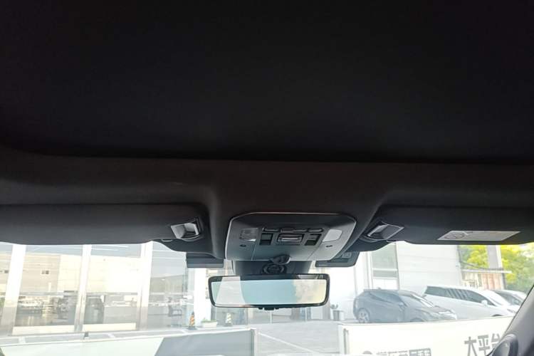 Used Toyota Crown Kluger 2021 2.5L HEV Four-Wheel Drive Flagship Edition Headliner