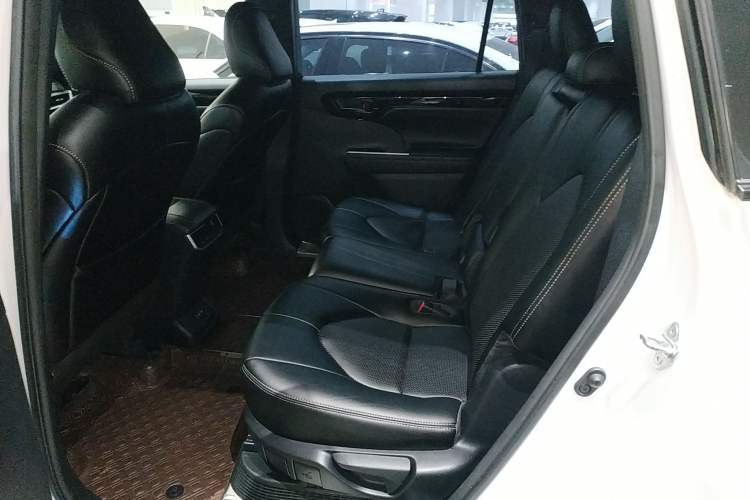 Used Toyota Crown Kluger 2021 2.5L HEV Four-Wheel Drive Elite Edition Interior 4