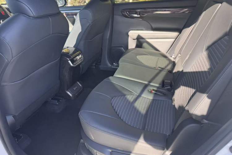 Used Toyota Crown Kluger 2021 2.5L HEV Four-Wheel Drive Premium Edition Interior 5