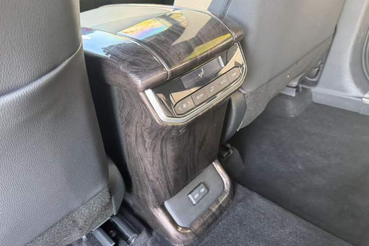 Used Toyota Crown Kluger 2021 2.5L HEV Four-Wheel Drive Premium Edition Interior 6