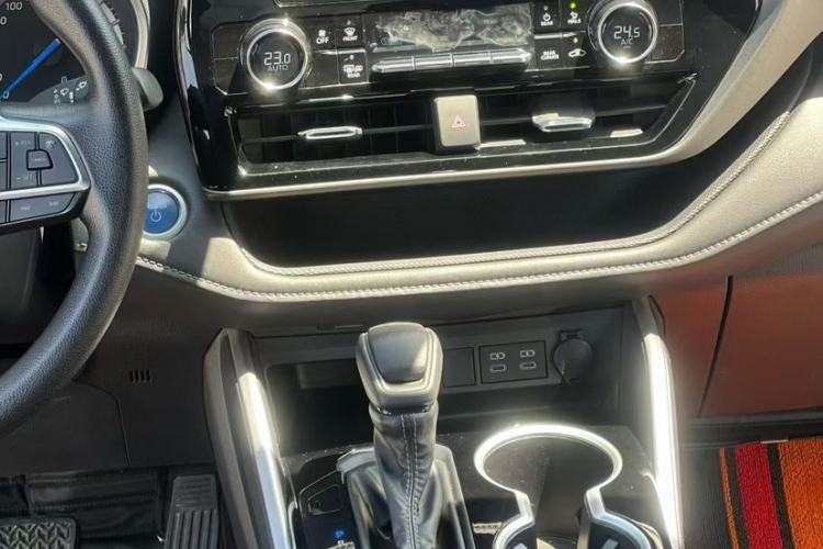 Used Toyota Crown Kluger 2021 2.5L HEV Four-Wheel Drive Elite Edition Interior 6