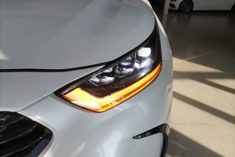 Used Toyota Crown Kluger 2021 2.5L HEV Two-Wheel Drive Entry Version Left Front Headlight