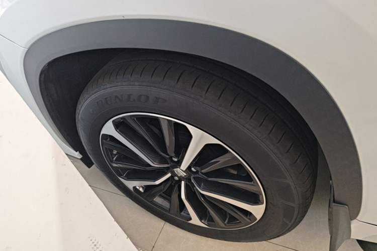 Used Toyota Crown Kluger 2021 2.5L HEV Four-Wheel Drive Luxury Edition Left Front Wheel Hub