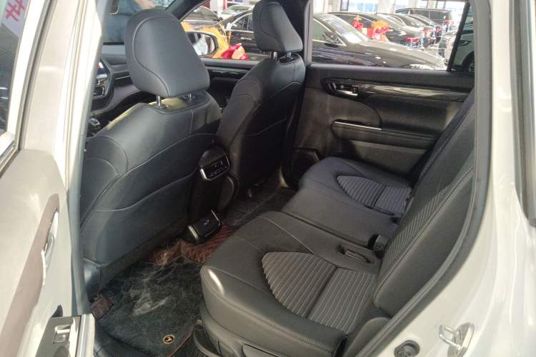 Used Toyota Crown Kluger 2021 2.5L HEV Four-Wheel Drive Premium Edition Left Rear Seat