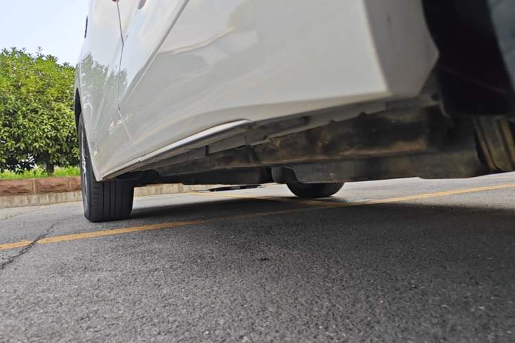Used Toyota Crown Kluger 2021 2.5L HEV Two-Wheel Drive Entry Version Left Side Sill