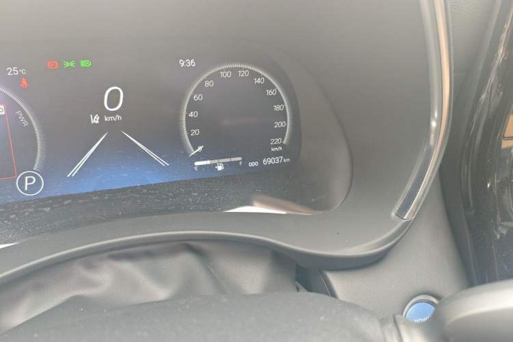 Used Toyota Crown Kluger 2021 2.5L HEV Four-Wheel Drive Premium Edition Odometer Close Up