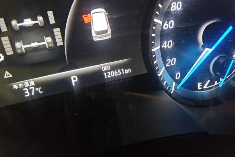 Used Toyota Crown Kluger 2021 2.5L HEV Four-Wheel Drive Luxury Edition Odometer Close Up