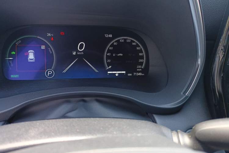 Used Toyota Crown Kluger 2021 2.5L HEV Four-Wheel Drive Premium Edition Odometer Close Up