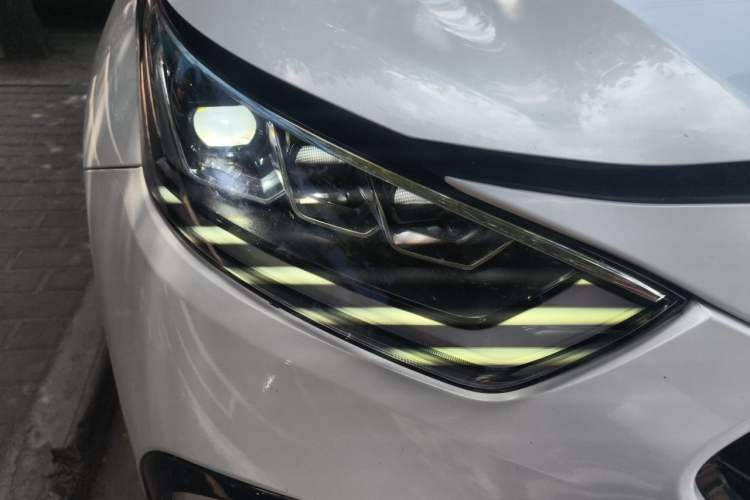 Used Toyota Crown Kluger 2021 2.5L HEV Four-Wheel Drive Premium Edition Right Front Headlight