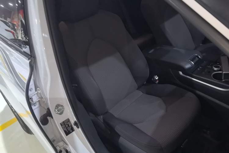 Used Toyota Crown Kluger 2021 2.5L HEV Two-Wheel Drive Entry Version Right Front Seat