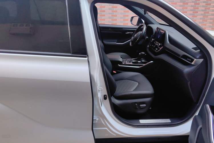 Used Toyota Crown Kluger 2021 2.5L HEV Four-Wheel Drive Luxury Edition Right Front Seat