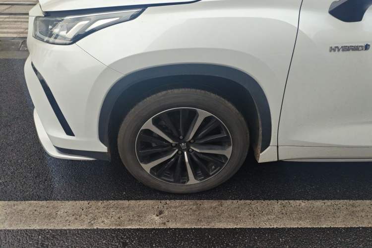 Used Toyota Crown Kluger 2021 2.5L HEV Four-Wheel Drive Premium Edition Right Front Wheel Hub