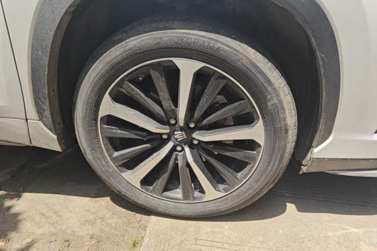 Used Toyota Crown Kluger 2021 2.5L HEV Four-Wheel Drive Premium Edition Right Front Wheel Hub