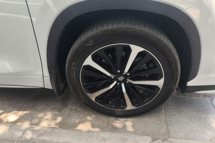 Used Toyota Crown Kluger 2021 2.5L HEV Four-Wheel Drive Premium Edition Right Front Wheel Hub
