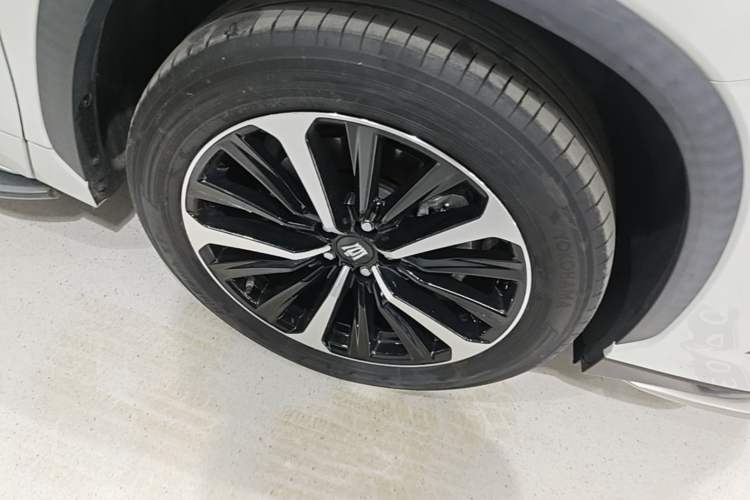 Used Toyota Crown Kluger 2021 2.5L HEV Four-Wheel Drive Flagship Edition Right Front Wheel Hub