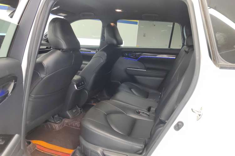 Used Toyota Crown Kluger 2021 2.5L HEV Two-Wheel Drive Elite Edition Right Rear Seat