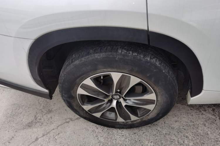 Used Toyota Crown Kluger 2021 2.5L HEV Two-Wheel Drive Elite Edition Right Rear Wheel Hub