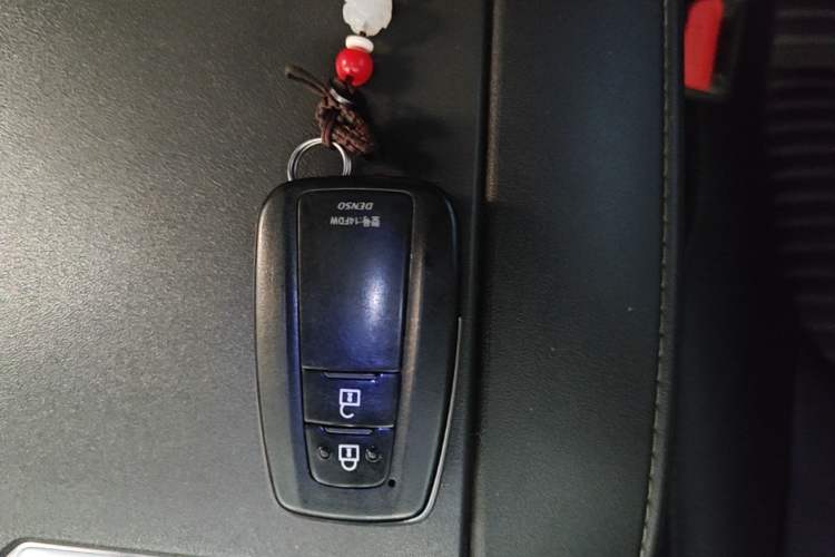 Used Toyota Crown Kluger 2021 2.5L HEV Four-Wheel Drive Luxury Edition Vehicle Key