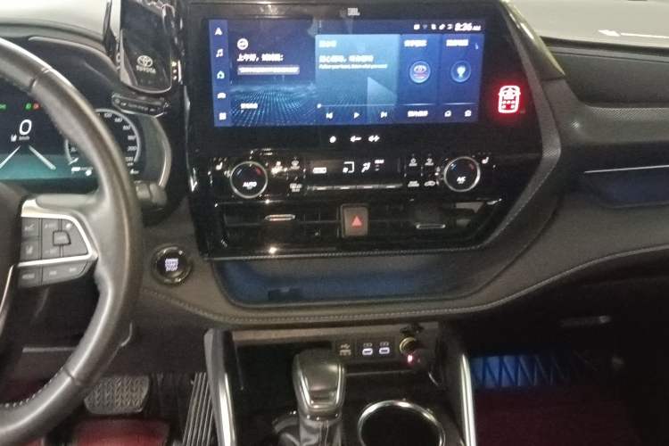 Used Toyota Crown Kluger 2022 2.0T Four-Wheel Drive Prestige Edition Audio And AC Panel