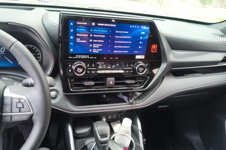Used Toyota Crown Kluger 2022 2.0T Four-Wheel Drive Jingzun Edition Audio And AC Panel