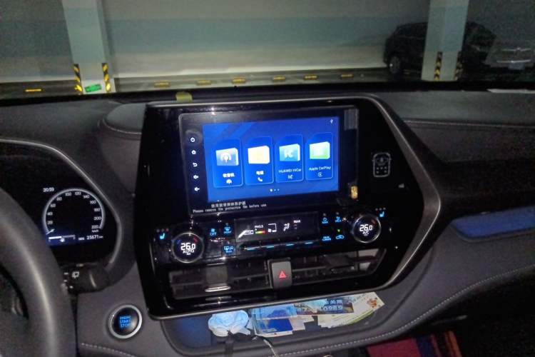 Used Toyota Crown Kluger 2022 2.0T Four-Wheel Drive Enjoyment Edition Audio And AC Panel