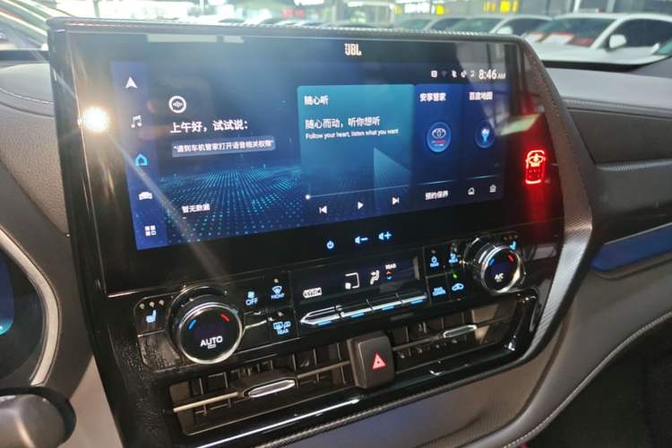 Used Toyota Crown Kluger 2022 2.0T Four-Wheel Drive Prestige Edition Audio And AC Panel