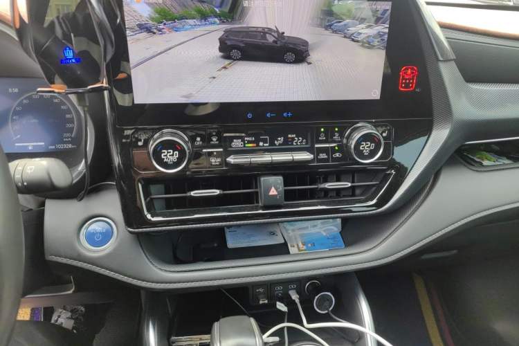 Used Toyota Crown Kluger 2022 2.5L HEV Four-Wheel Drive Premium Edition Audio And AC Panel