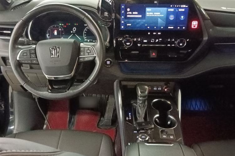 Used Toyota Crown Kluger 2022 2.0T Four-Wheel Drive Prestige Edition Center Console