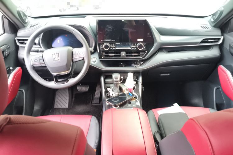 Used Toyota Crown Kluger 2022 2.0T Four-Wheel Drive Jingzun Edition Center Console